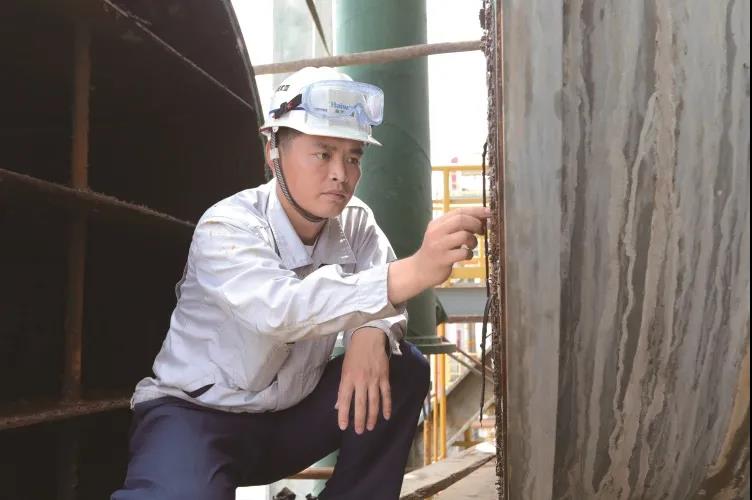 位浩:从基础学起 屡破行业纪录